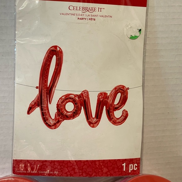 Valentine Celebration Party Set - Red and Pink - Picture 4 of 9